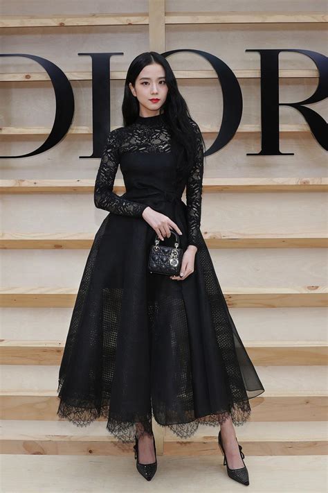 jisoo dior fashion show|jisoo wearing dior.